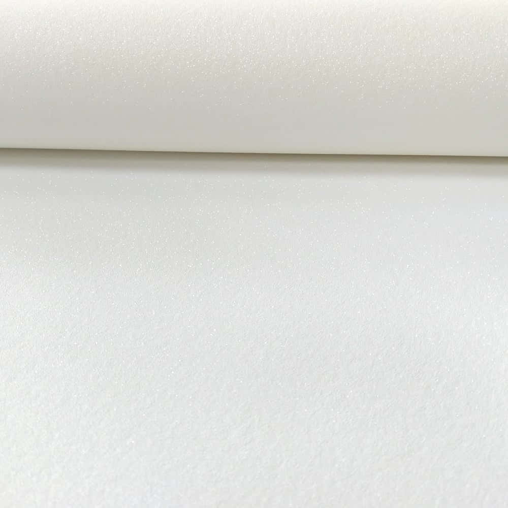 White Color 桌布 壁紙 — 柔軟白色布料的特寫，帶有細微閃粉質感和柔和皺褶。
