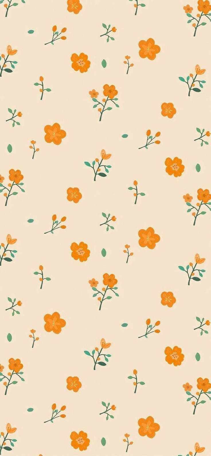 Orange Floral 桌布 壁紙 — 柔軟的米色壁紙，點綴著分散的橙色花朵和綠色莖幹，形成精緻的重複圖案。