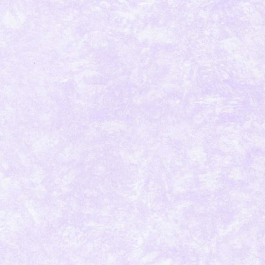 Lilac Color 桌布 壁紙 — 柔軟的薰衣草紋理壁紙，帶有細緻的白色畫筆圖案，營造出柔和夢幻的氛圍。
