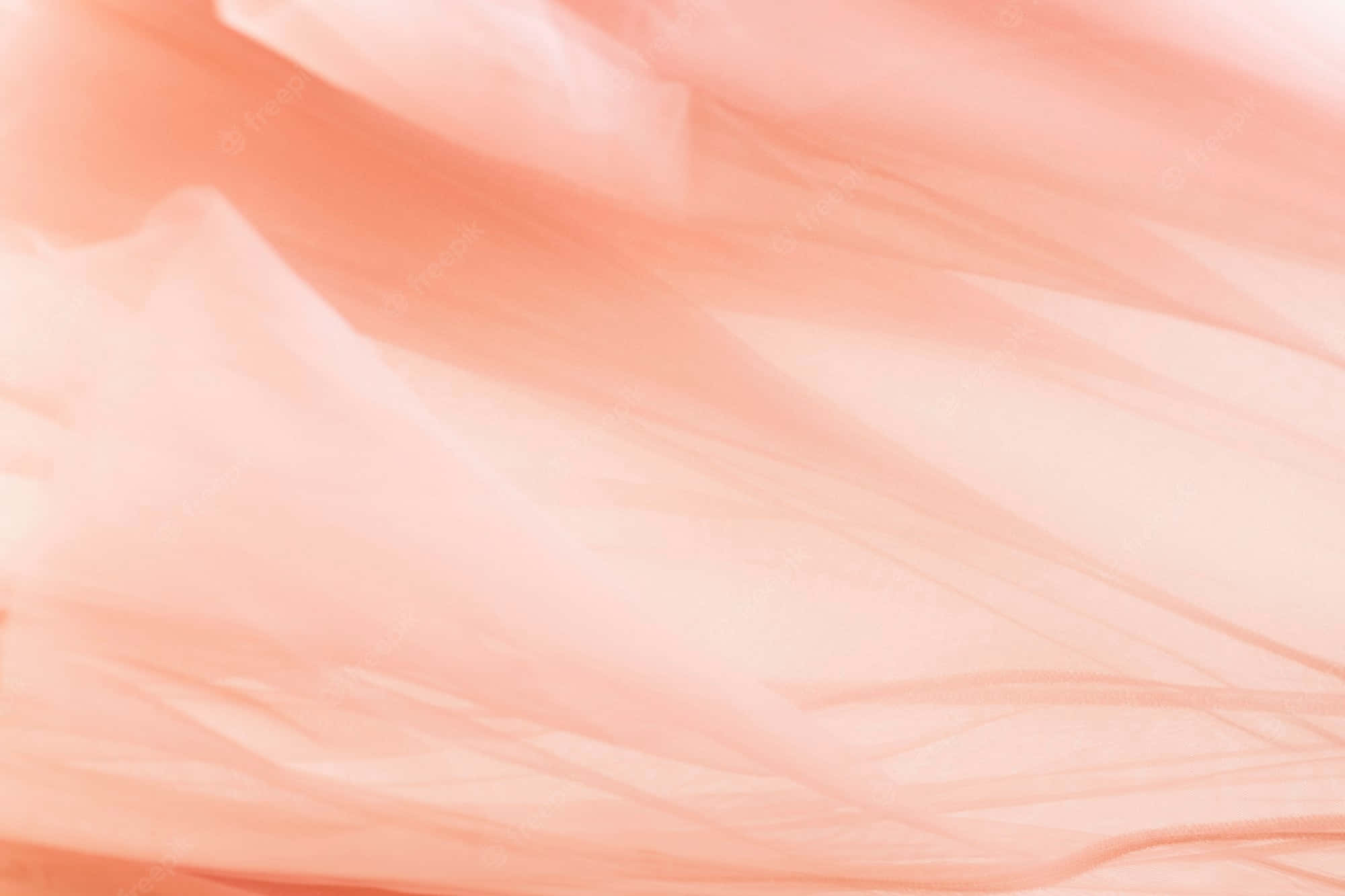 Pastel Peach Aesthetic 桌布 壁紙 — 柔軟的蜜桃色布料以輕柔的褶皺垂墜，營造出寧靜而輕盈的抽象質感。