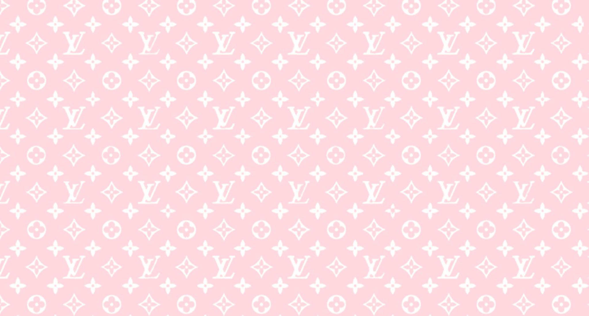 美學圖案動畫 桌布 壁紙 — 柔軟粉紅色壁紙，帶有重複的白色Louis Vuitton monogram圖案，包括交織的LV標誌和鑽石形狀。