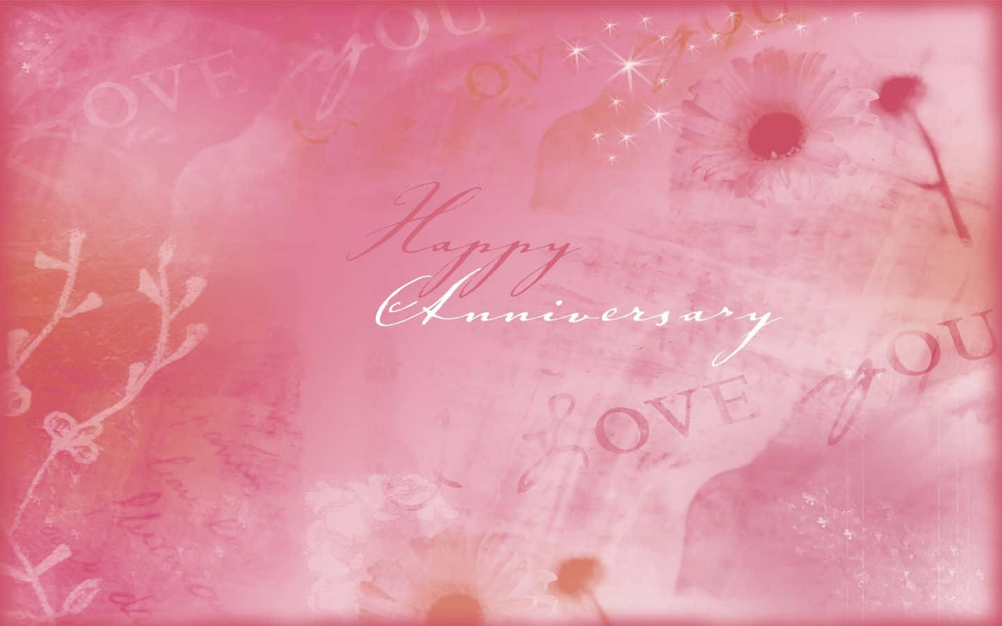 粉紅色 桌布 壁紙 — 柔軟粉紅色紋理壁紙，帶有褪色花朵和 'Happy Anniversary' 字樣，周圍環繞閃爍星星和 'LOVE YOU' 文字疊加。