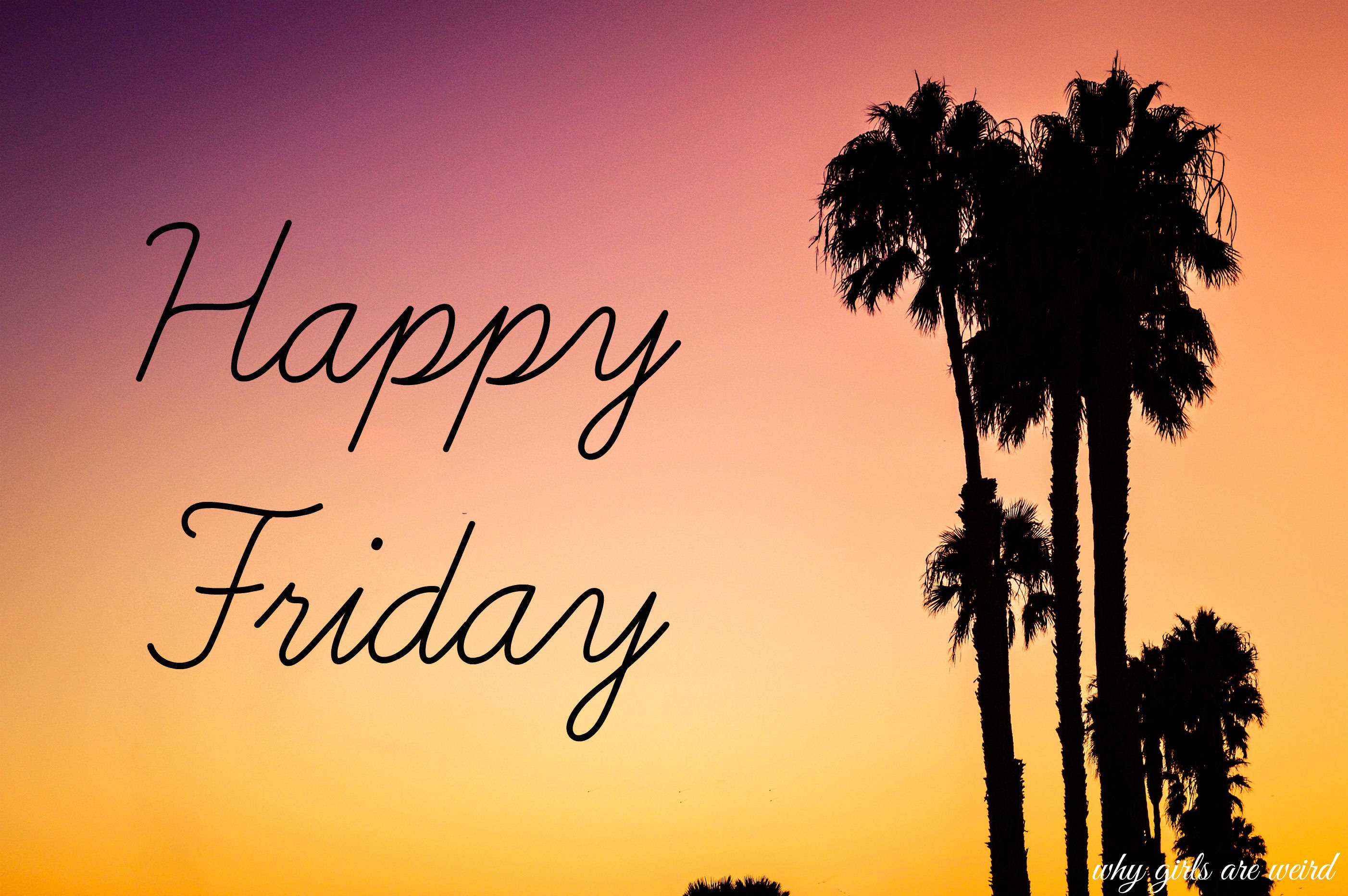 Friday 桌布 壁紙 — 棕櫚樹剪影映襯著充滿活力的日落天空，並帶有「Happy Friday」文字。