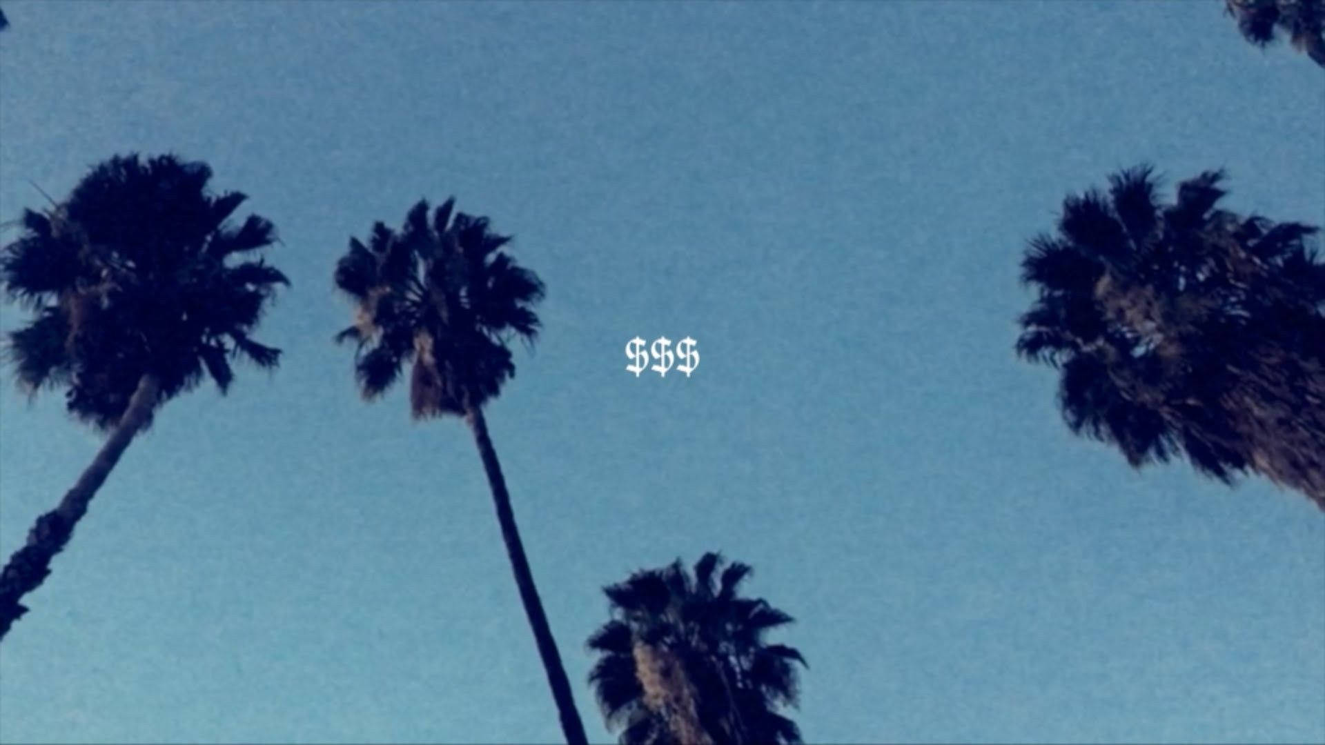 suicideboys 桌布 壁紙 — 棕櫚樹的剪影襯托著清澈的藍天，中央漂浮著三個美元符號。