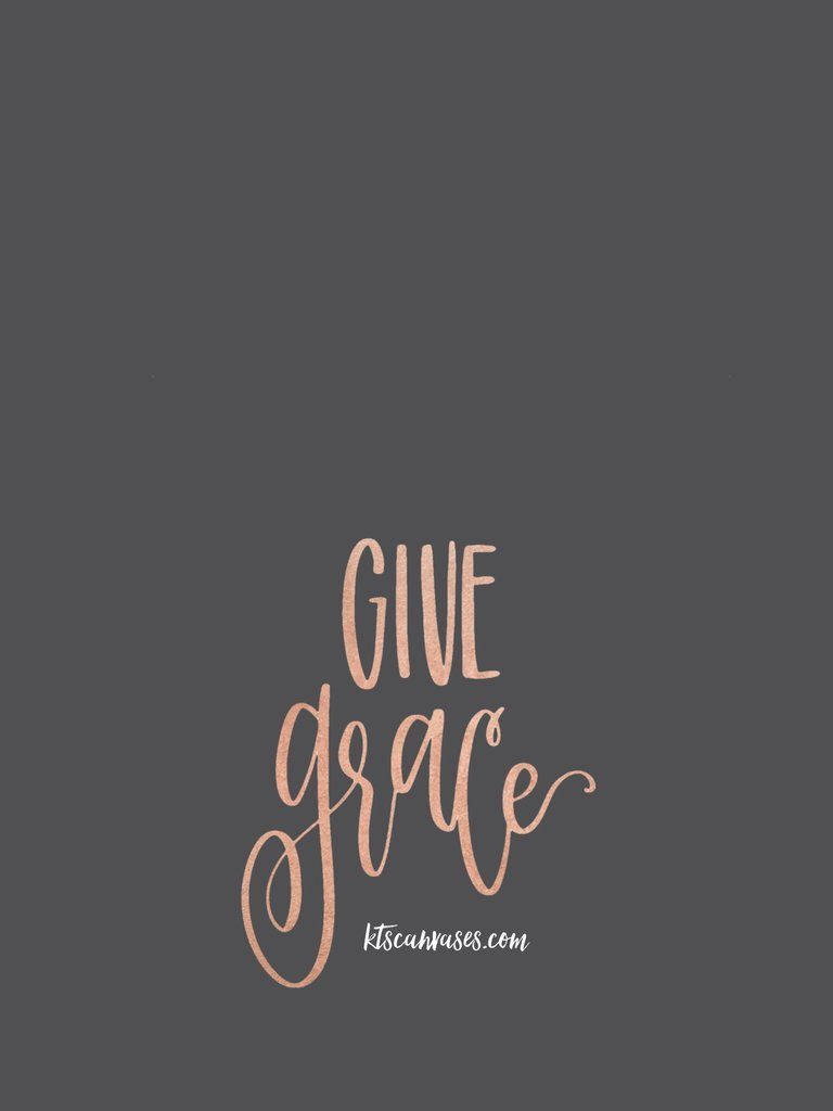 聖經 桌布 壁紙 — 極簡深灰色背景，優雅的玫瑰金書法寫著 give grace。