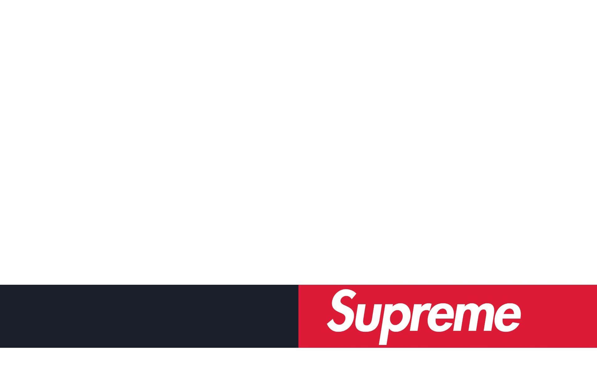 supreme aesthetic 桌布 壁紙 — 極簡風格桌布，白色文字Supreme標誌位於紅色和黑色水平條上，背景為純白色。