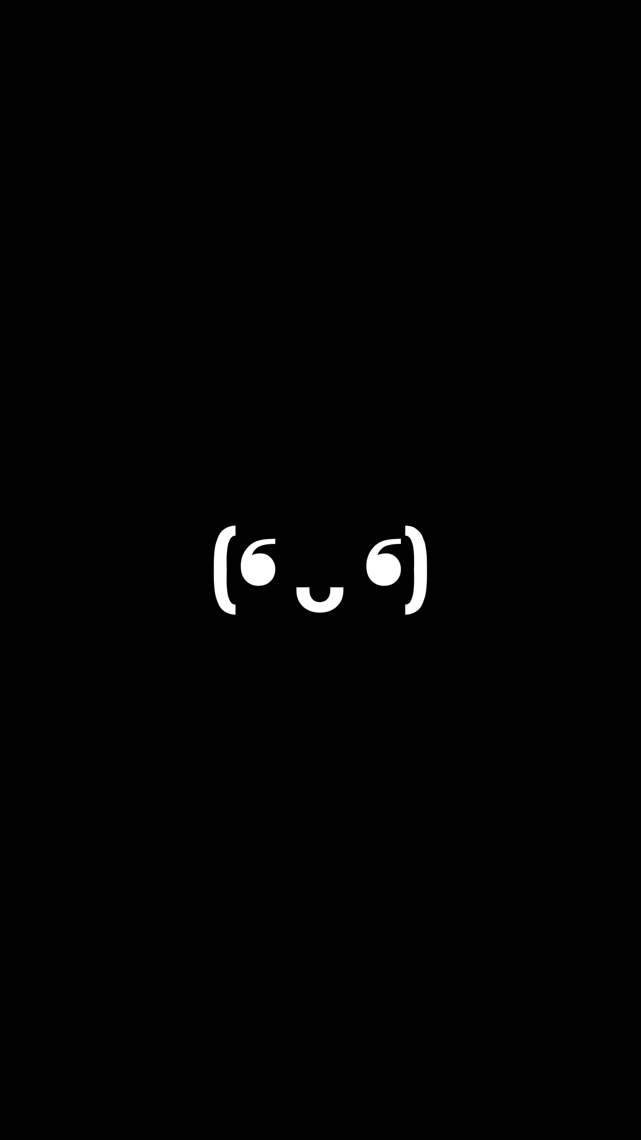 Black Emoji 桌布 壁紙 — 極簡黑色背景，白色風格化眼睛居中於括號內，形成簡單詭異的臉孔。