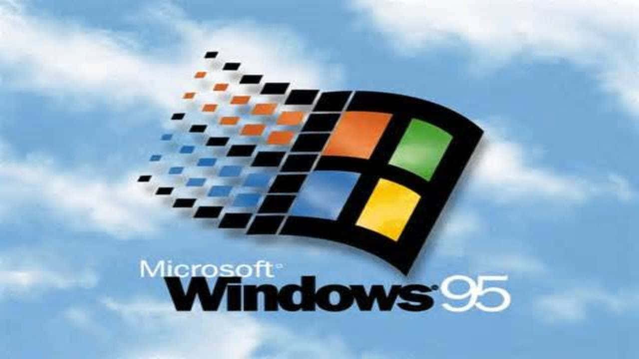 Windows 95 動態圖 桌布 壁紙 — 標誌性的 Windows 95 標誌，帶有彩色四格視窗和像素化軌跡，漂浮在明亮的藍天和白雲之上。