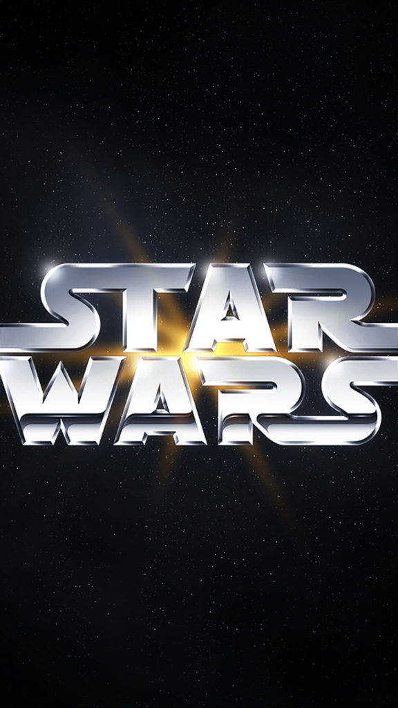 star wars iPhone 6 plus 桌布 壁紙 — 標誌性的《星際大戰》標誌在星光閃爍的黑色太空背景下閃耀著金屬光澤，並伴隨著耀眼的光芒爆發。