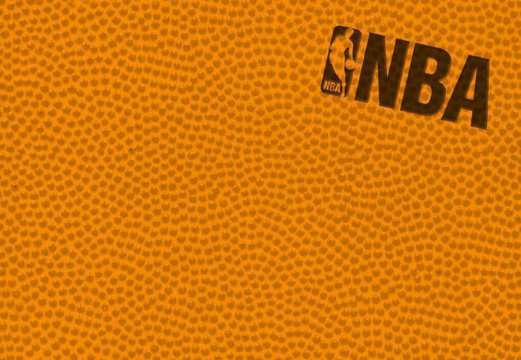 橙色籃球紋理，右上角有NBA標誌。 — NBA 壁紙
