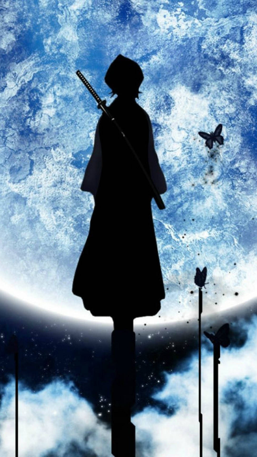 動漫手機 桌布 壁紙 — 武士剪影手持武士刀，站在旋轉的藍色宇宙天空前，蝴蝶飄浮。