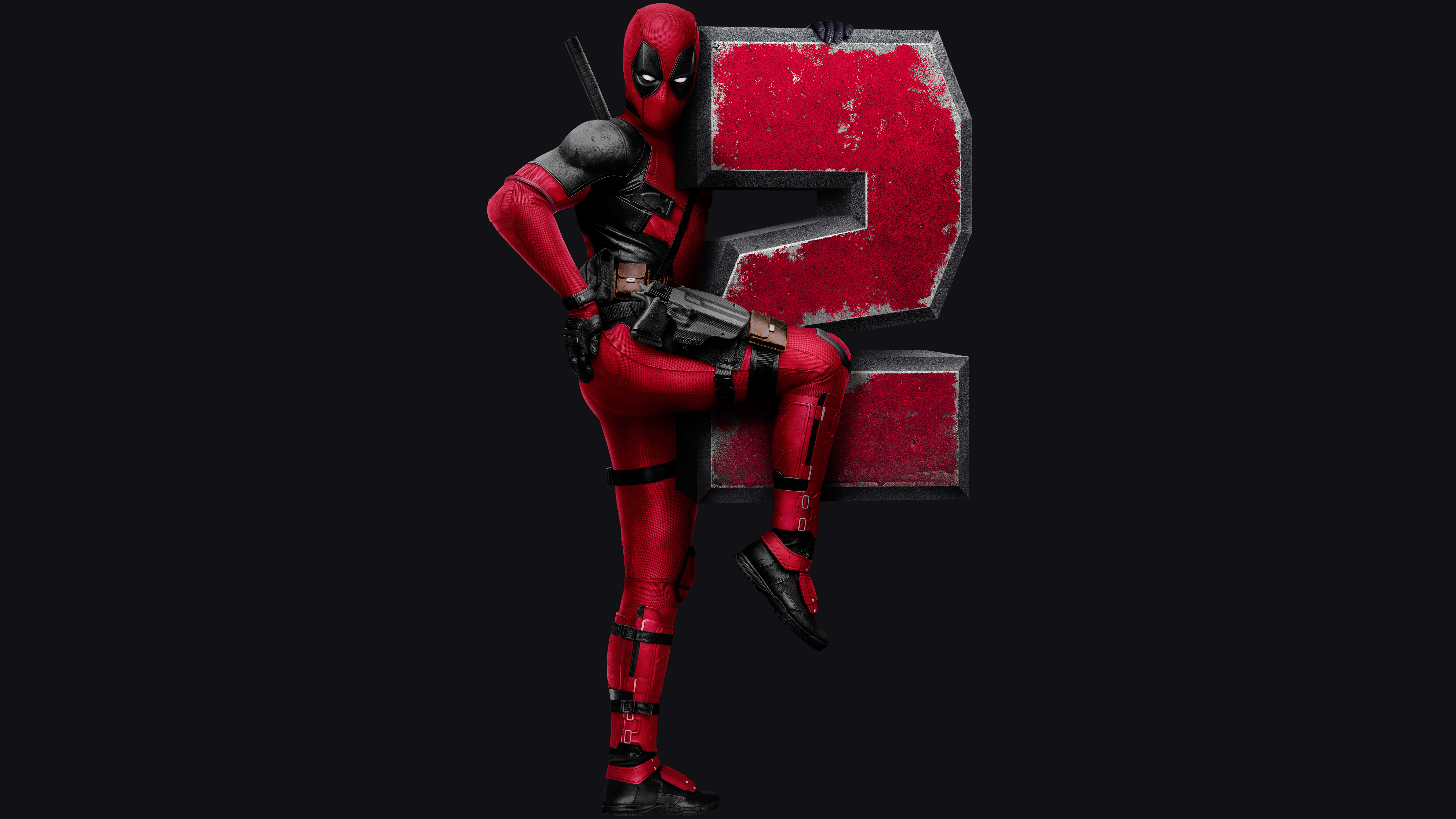 Black Deadpool 桌布 壁紙 — 死侍身穿紅黑戰衣，在黑暗背景中隨意靠著一個大型風化了的數字二。