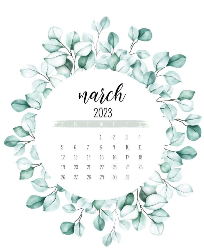 March 桌布 壁紙 — 水彩風格的2023年3月日曆，以圓形花環環繞柔和的綠色桉樹葉，白色背景。