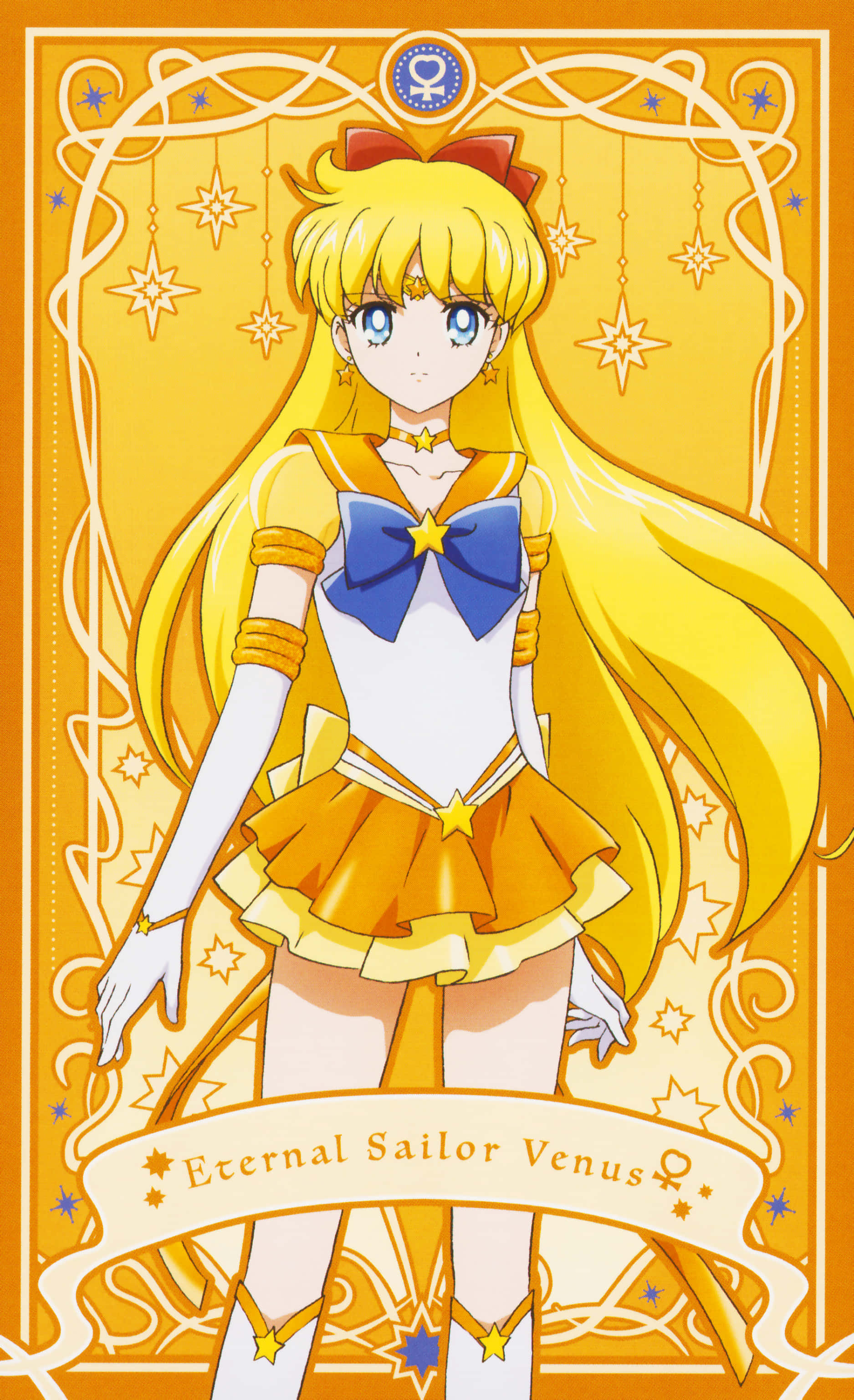Sailor Venus 桌布 壁紙 — 永恆水手金星身穿金色和藍色水手服，站在燦爛的星橙背景前。