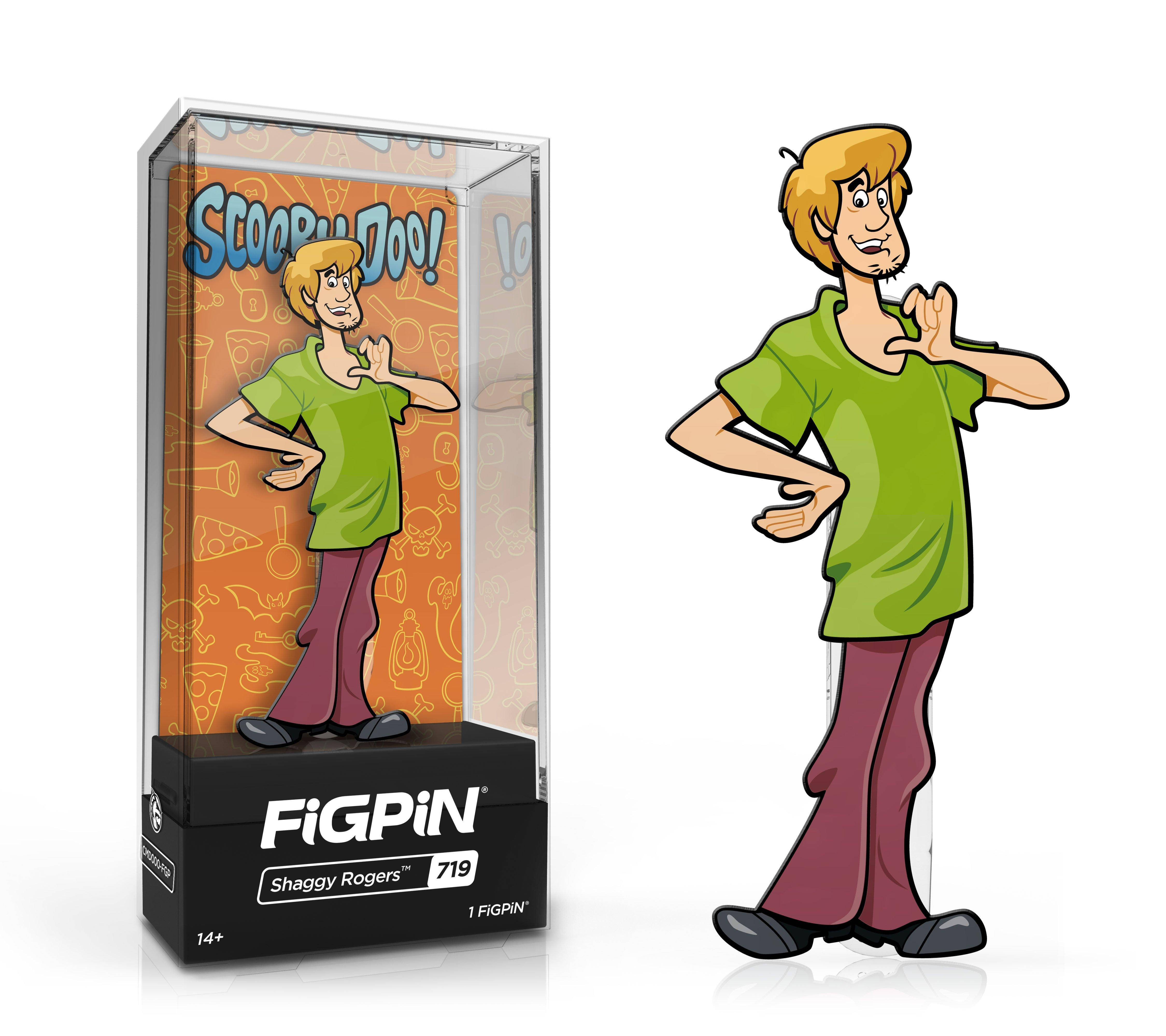 Cartoon 桌布 壁紙 — 沙吉·羅傑斯收藏人偶站在其透明展示盒旁，盒上帶有Scooby Doo品牌標誌和恐怖塗鴉。