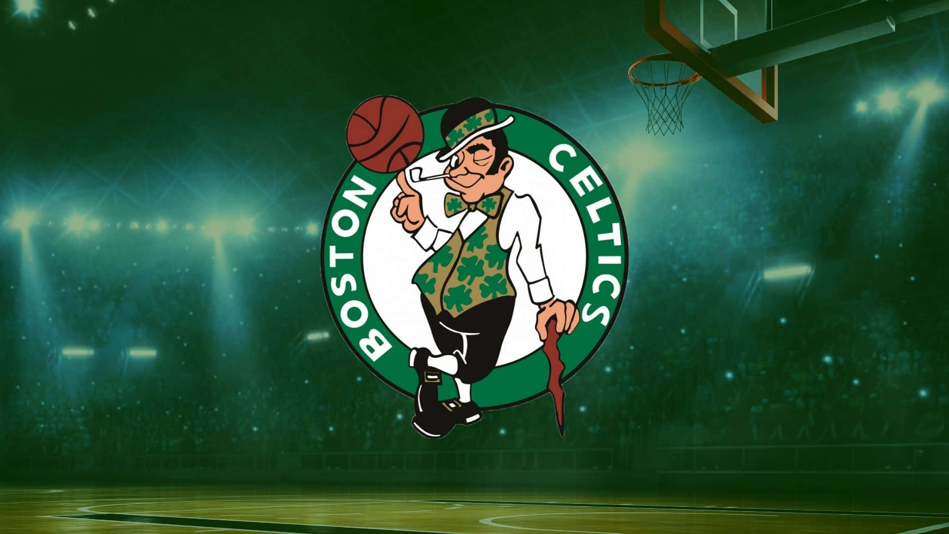 Celtics 桌布 壁紙 — 波士頓塞爾提克標誌吉祥物小妖精在明亮的聚光燈下於球場上拿著籃球。