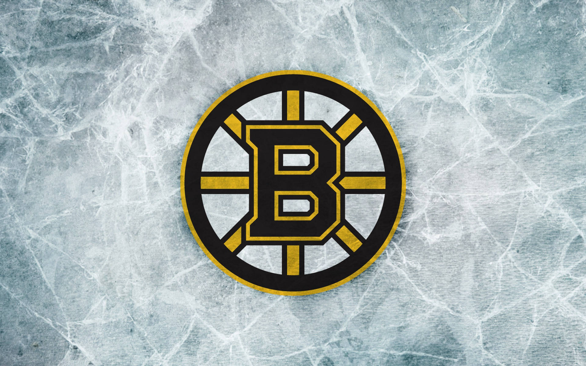 bruins 桌布 壁紙 — 波士頓棕熊隊標誌居中於帶有裂紋和霜凍圖案的紋理冰面。