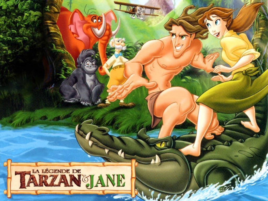 tarzan 桌布 壁紙 — 泰山和珍妮騎著鱷魚穿過茂密的叢林河流，背景有猩猩、大象和雙翼飛機。