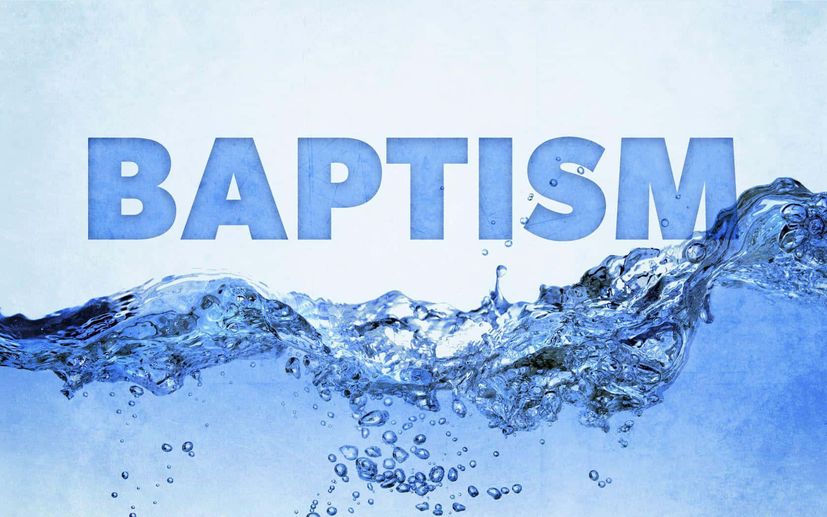 Baptism 桌布 壁紙 — 「洗禮」一詞從動態的藍色水中浮現，伴隨著飛濺的波浪和閃爍的氣泡，背景為柔和的漸變色。