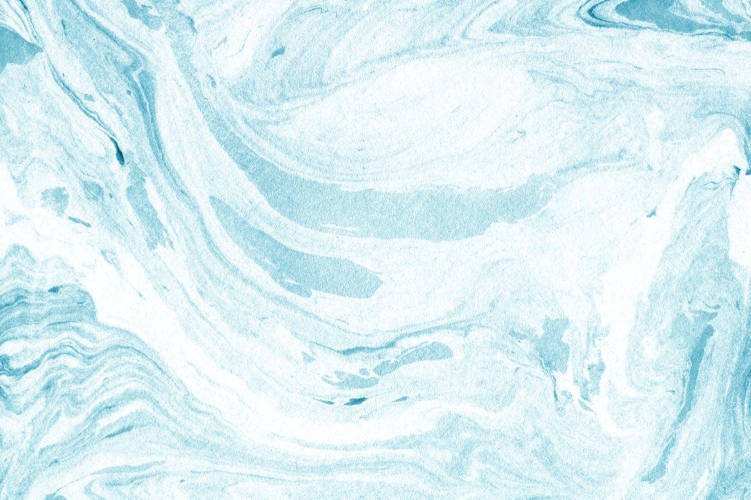 Marble Desktop 桌布 壁紙 — 流動的抽象圖案，柔和的藍色和白色漩渦，類似液體大理石，質感溫和。