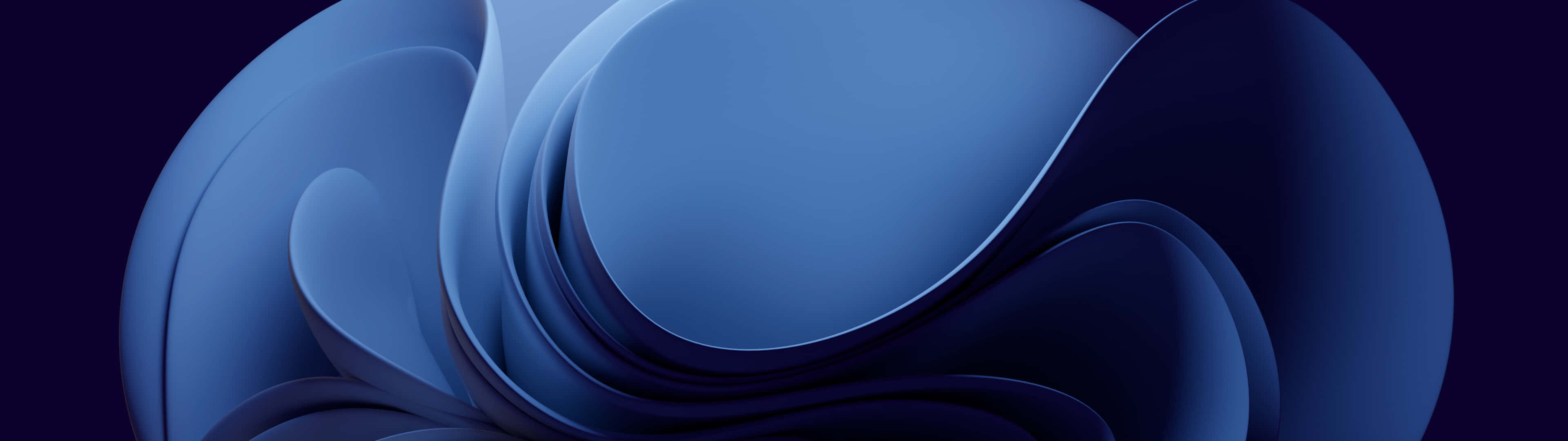 Minimalist Dual Monitor 桌布 壁紙 — 流暢的藍色抽象形狀在深紫色背景上優雅地彎曲。