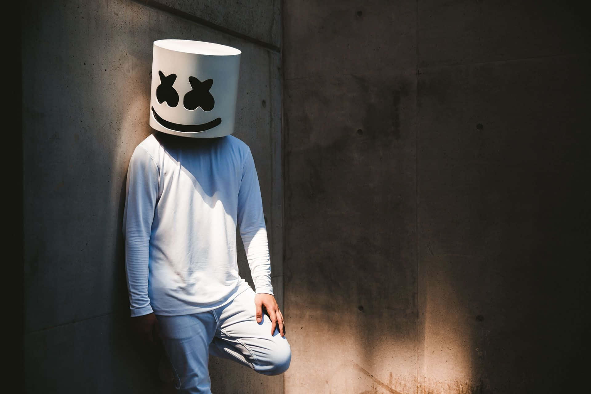 海洋邊的雄偉Marshmello 壁紙