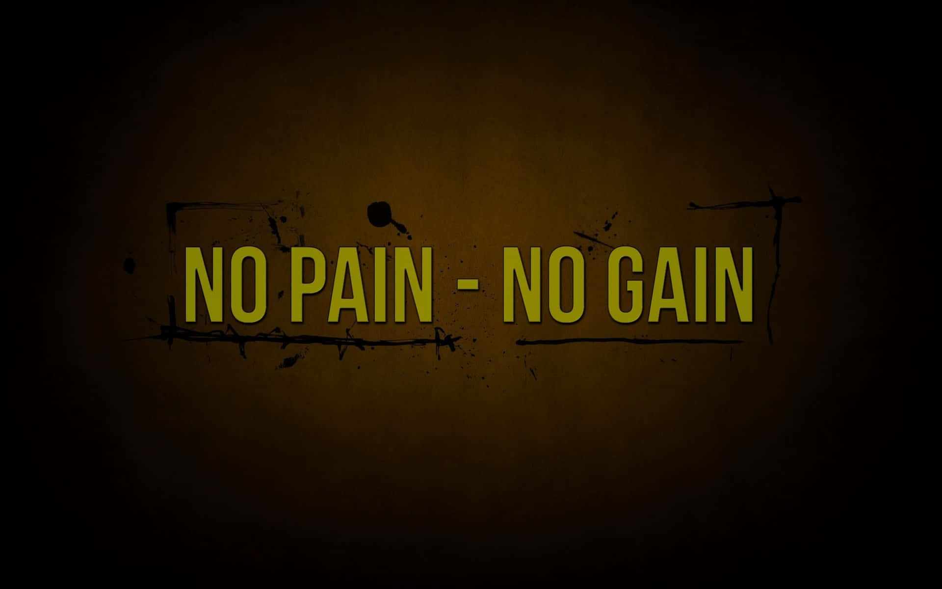 Painful 桌布 壁紙 — 深棕色紋理背景上，粗體黃色文字 'NO PAIN - NO GAIN' 濺有黑色墨水。