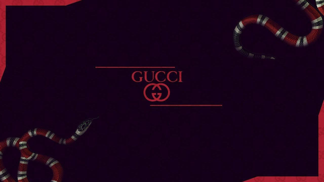 Gucci 桌布 壁紙 — 深紫色Gucci標誌，由兩條紅白黑條紋蛇環繞，襯以紋理紅色邊框。