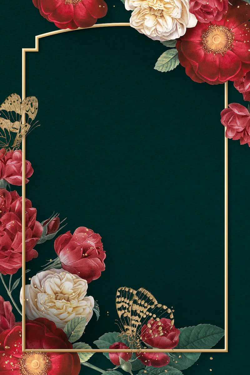 Wedding 桌布 壁紙 — 深綠色壁紙，以紅色和奶油色玫瑰、金色蝴蝶和金色邊框點綴。