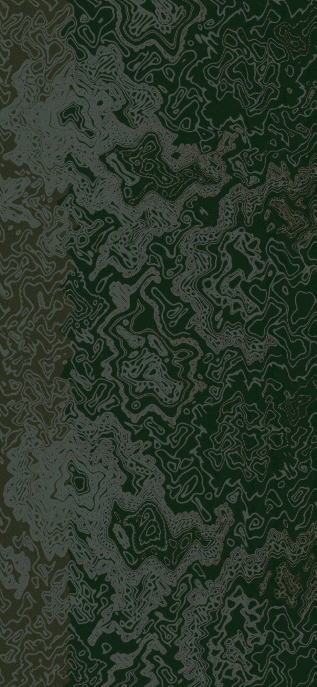Midnight Green 桌布 壁紙 — 深綠色抽象壁紙，帶有旋轉的銀灰色線條圖案，營造出催眠般的紋理效果。