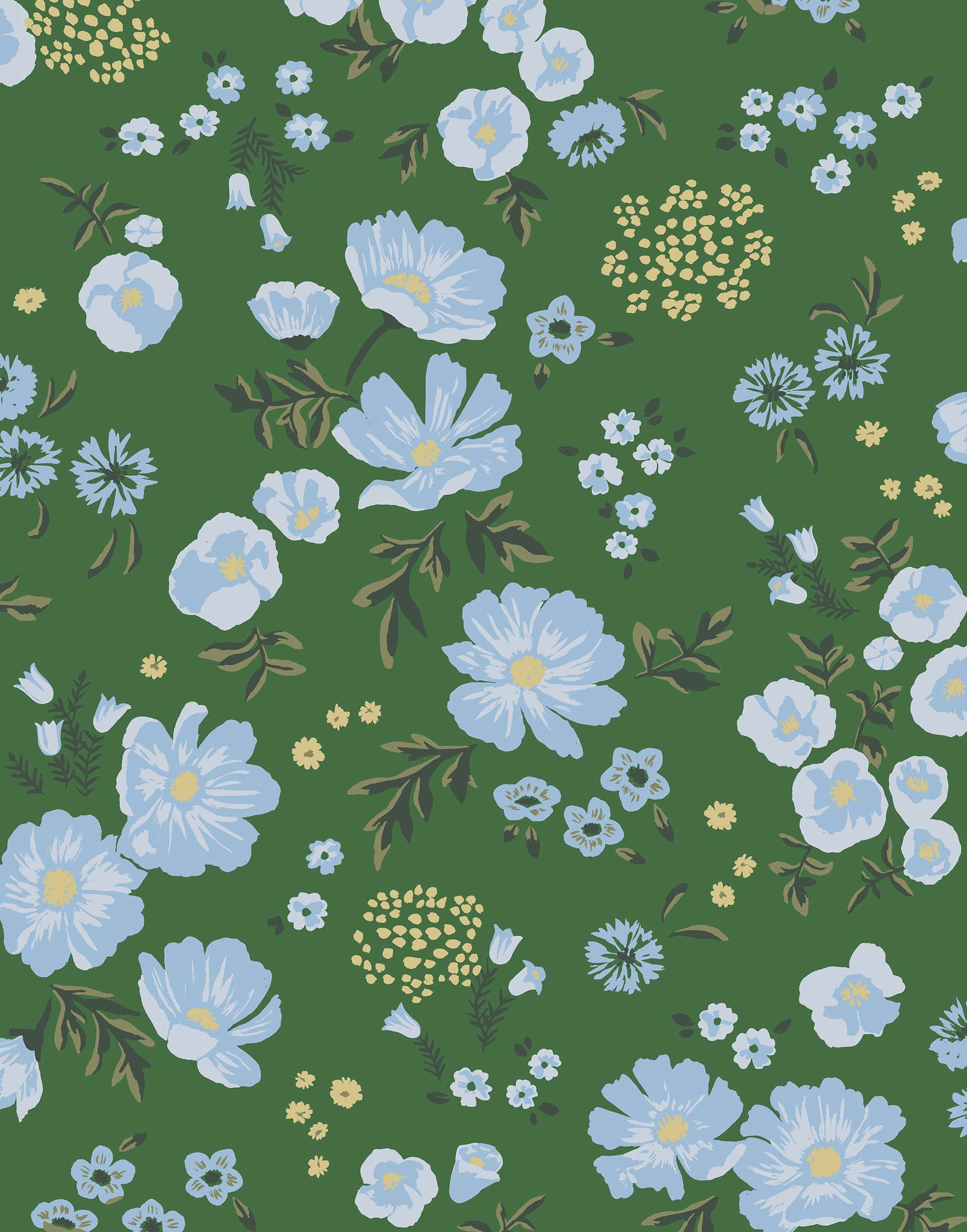 Blue Floral 桌布 壁紙 — 深綠色背景上重複出現淺藍色和白色花朵、黃色花心的圖案。
