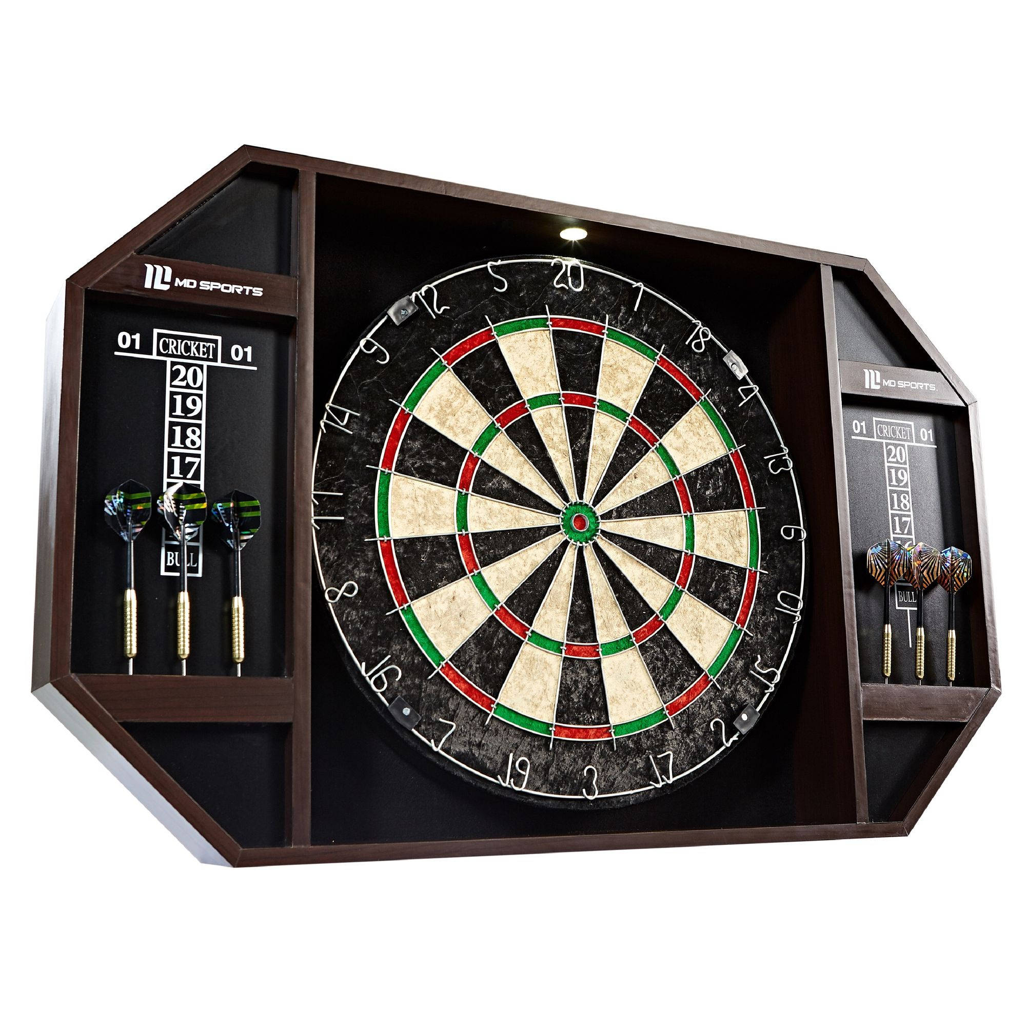 darts 桌布 壁紙 — 深色木製飛鏢板櫃，配有經典的鬃毛板及兩個側隔層，用於存放飛鏢和板球計分板。