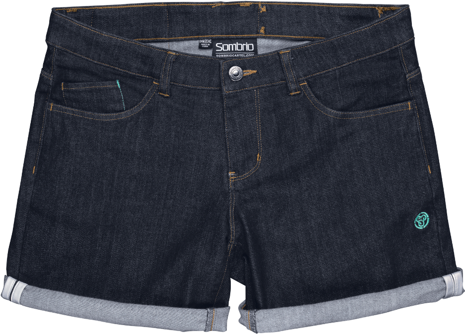 Clothes 桌布 壁紙 — 深色牛仔短褲，褲腳捲起，帶有青綠色標誌標籤，黑色背景。
