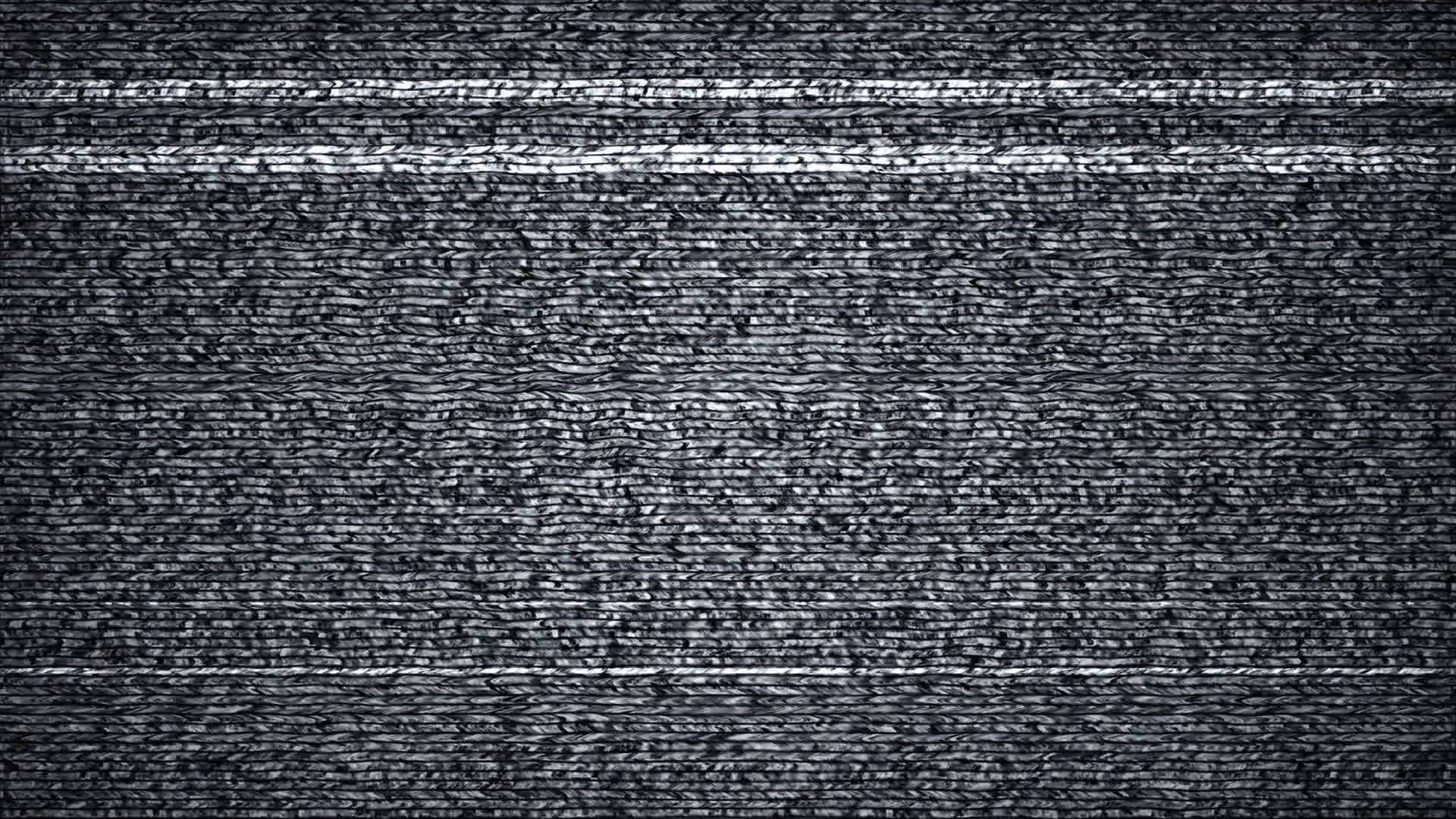 tv static 桌布 壁紙 — 深色紋理織物特寫，帶有水平編織條紋和微妙的光線反射。