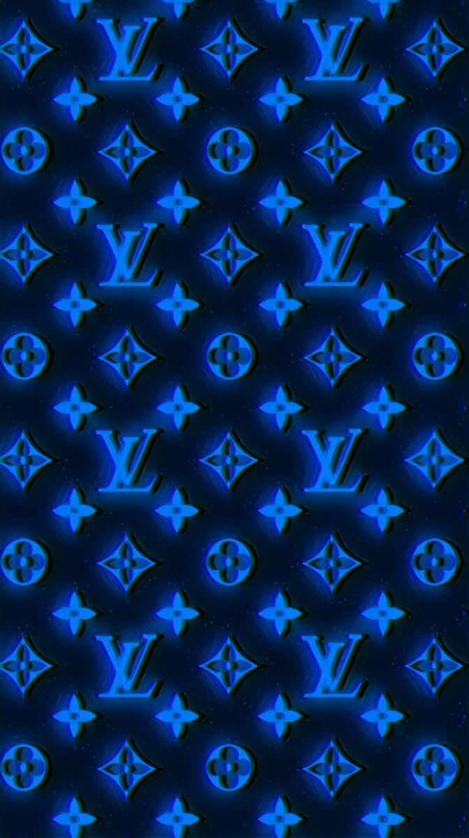 Louis Vuitton Blue 桌布 壁紙 — 深色背景上帶有重複LV標誌和花卉圖案的發光藍色字母組合圖案。