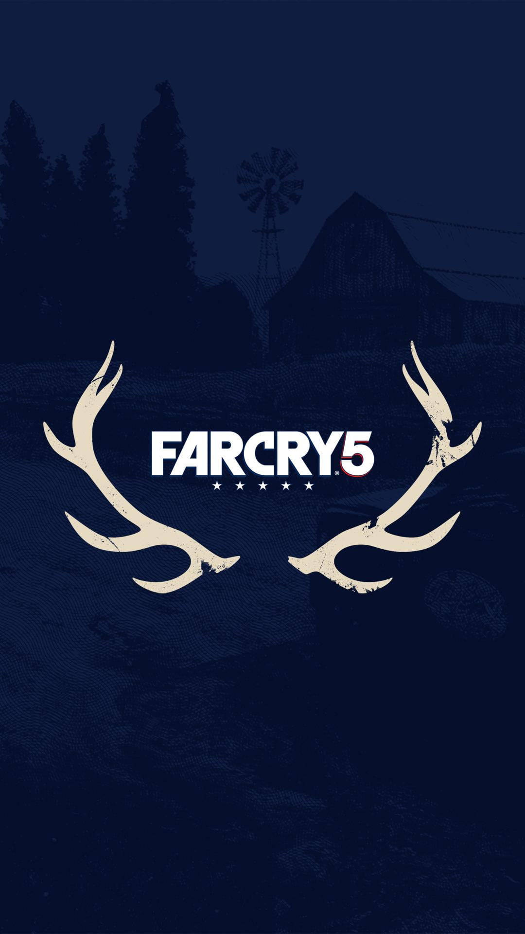 標誌 桌布 壁紙 — 深藍色夜景，穀倉、風車和鹿角的剪影框住「Far Cry 5」標誌。