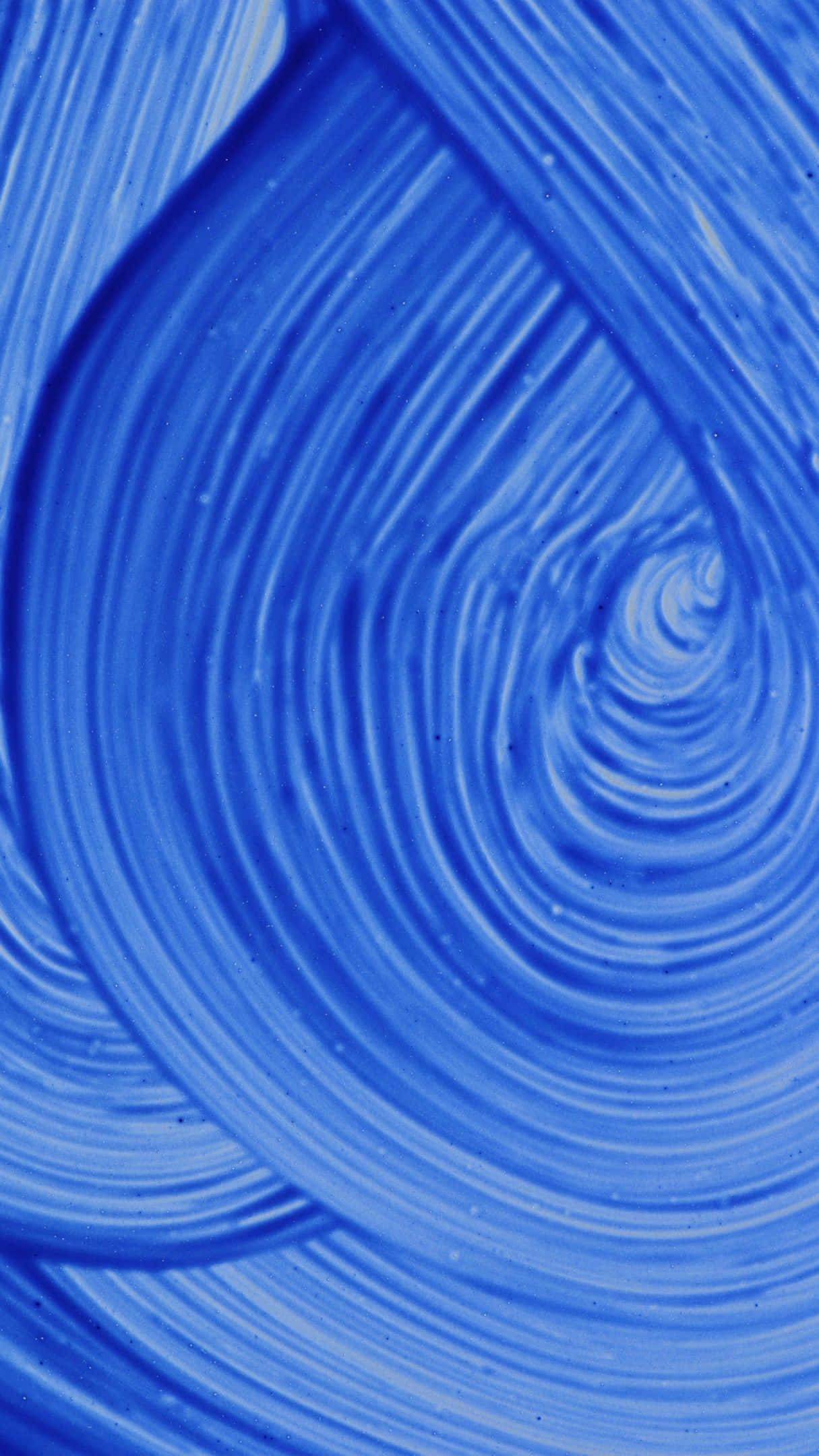 Blue Swirl 桌布 壁紙 — 深藍色筆觸匯聚成催眠漩渦的迷人抽象漩渦。