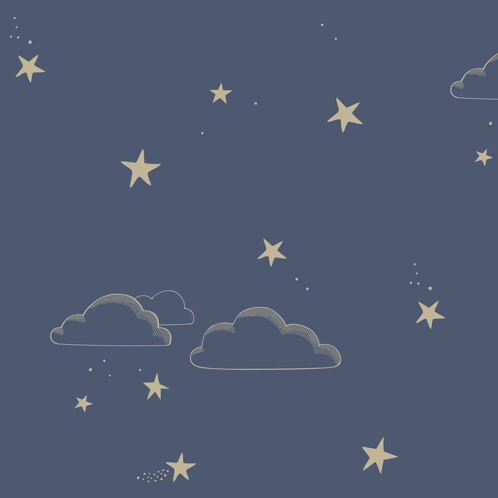 Indigo Aesthetic 桌布 壁紙 — 深藍色背景上，帶有淡金色星星和輪廓雲朵的極簡夜空。