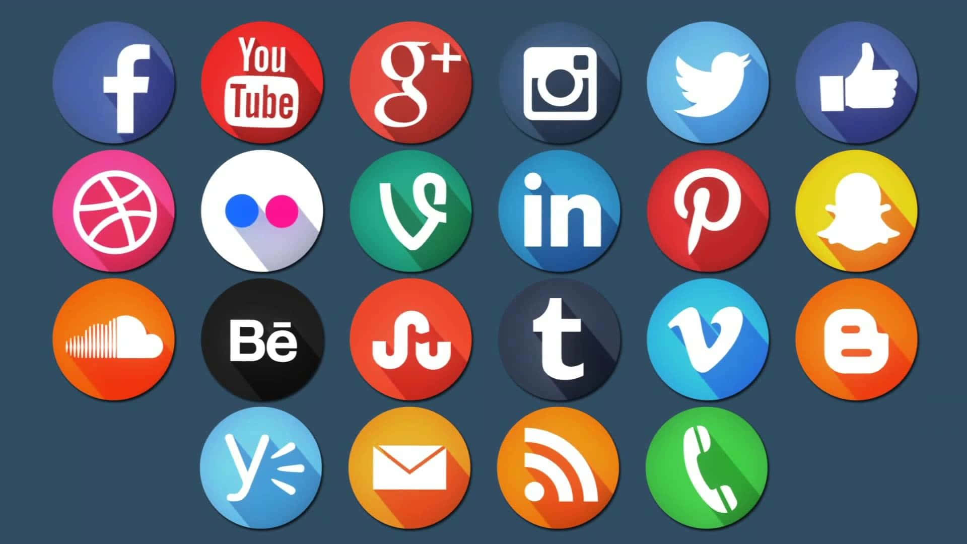 Social Media Icons 桌布 壁紙 — 深藍色背景上，社交媒體和通訊平台的彩色圓形應用程式圖標網格。
