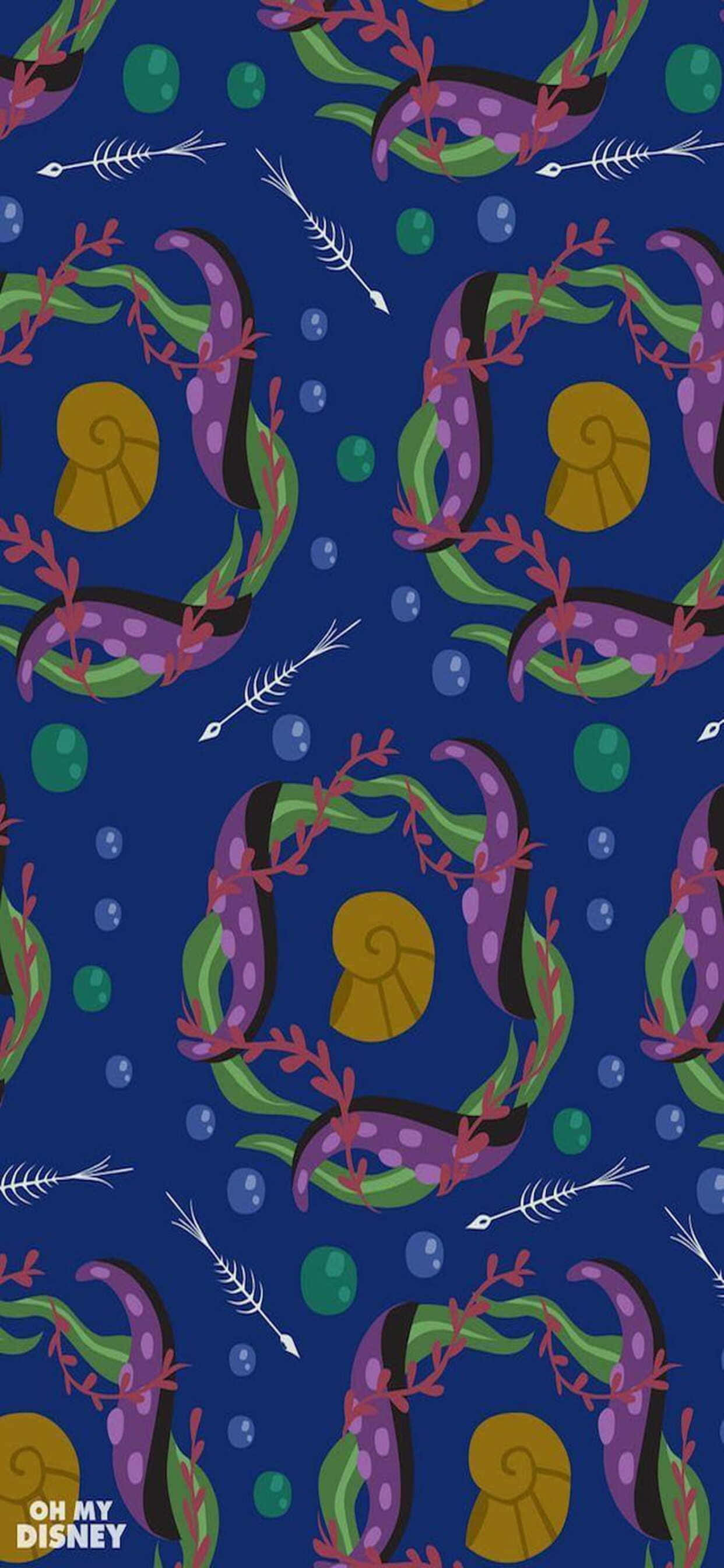 iPhone Xs Max Disney 桌布 壁紙 — 深藍色背景上重複的紫色海洋生物圖案，帶有綠色觸手和黃色貝殼。