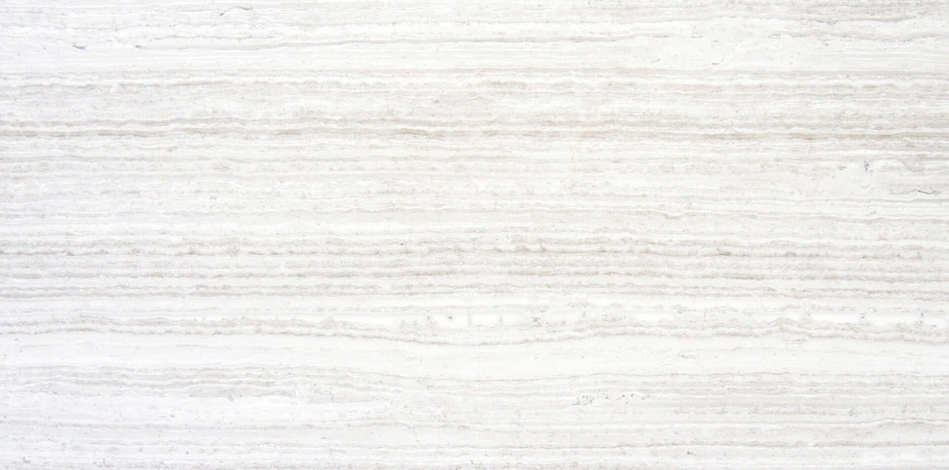White Wood 桌布 壁紙 — 淺灰色大理石表面的特寫，帶有微妙的水平紋理和光滑拋光飾面。