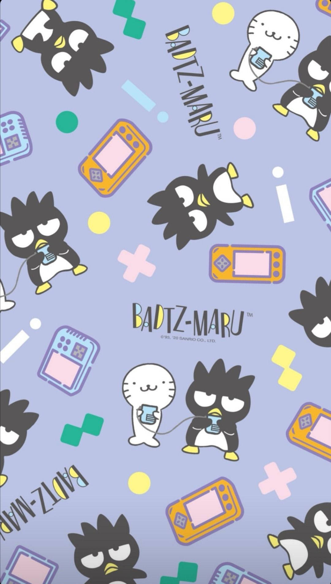 Badtz Maru 桌布 壁紙 — 淺紫色背景上黑白卡通企鵝和手持遊戲機的俏皮圖案。