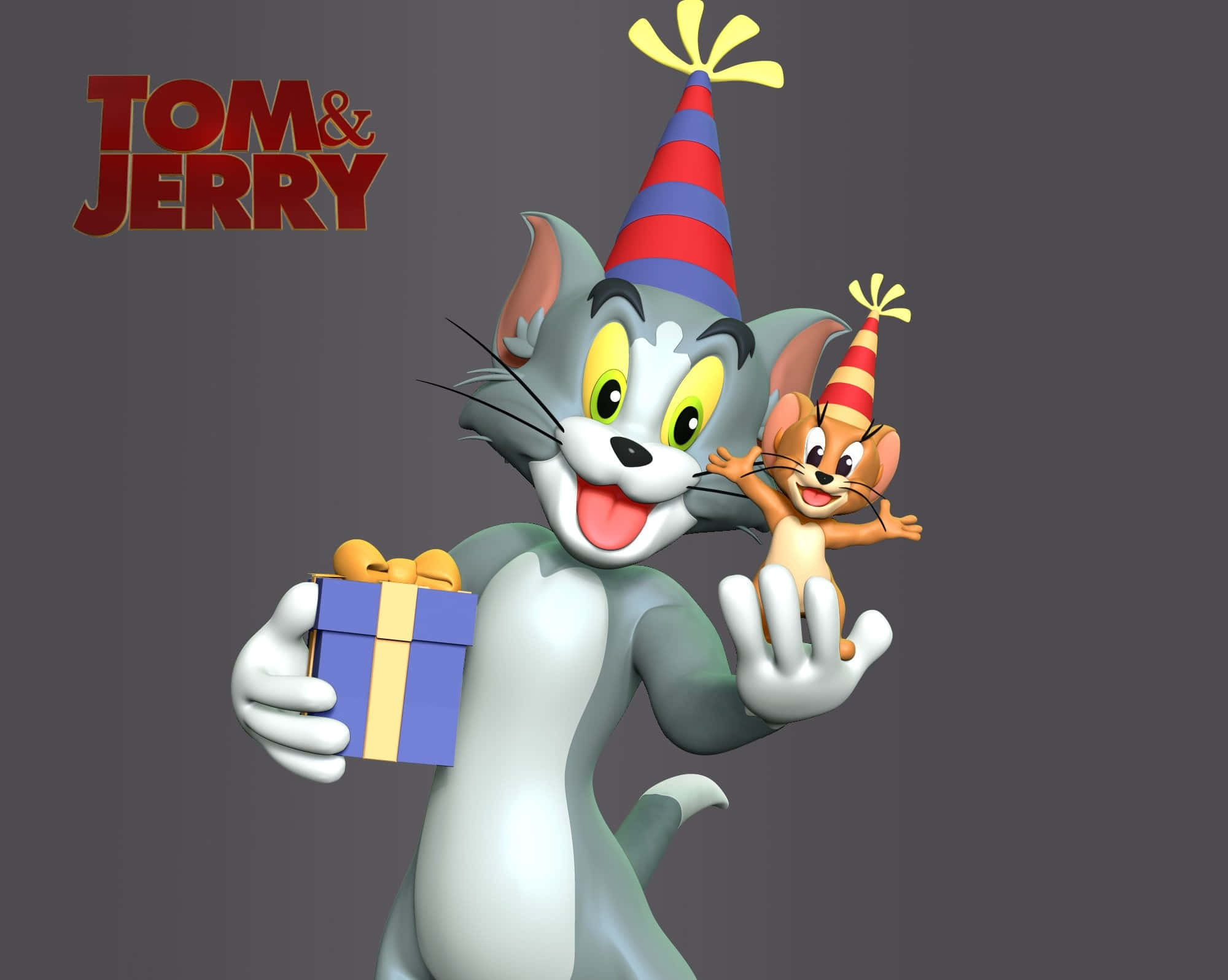 Tom And Jerry Funny 桌布 壁紙 — 湯姆和傑瑞戴著節日派對帽，在純灰色背景前微笑著拿著禮物盒。