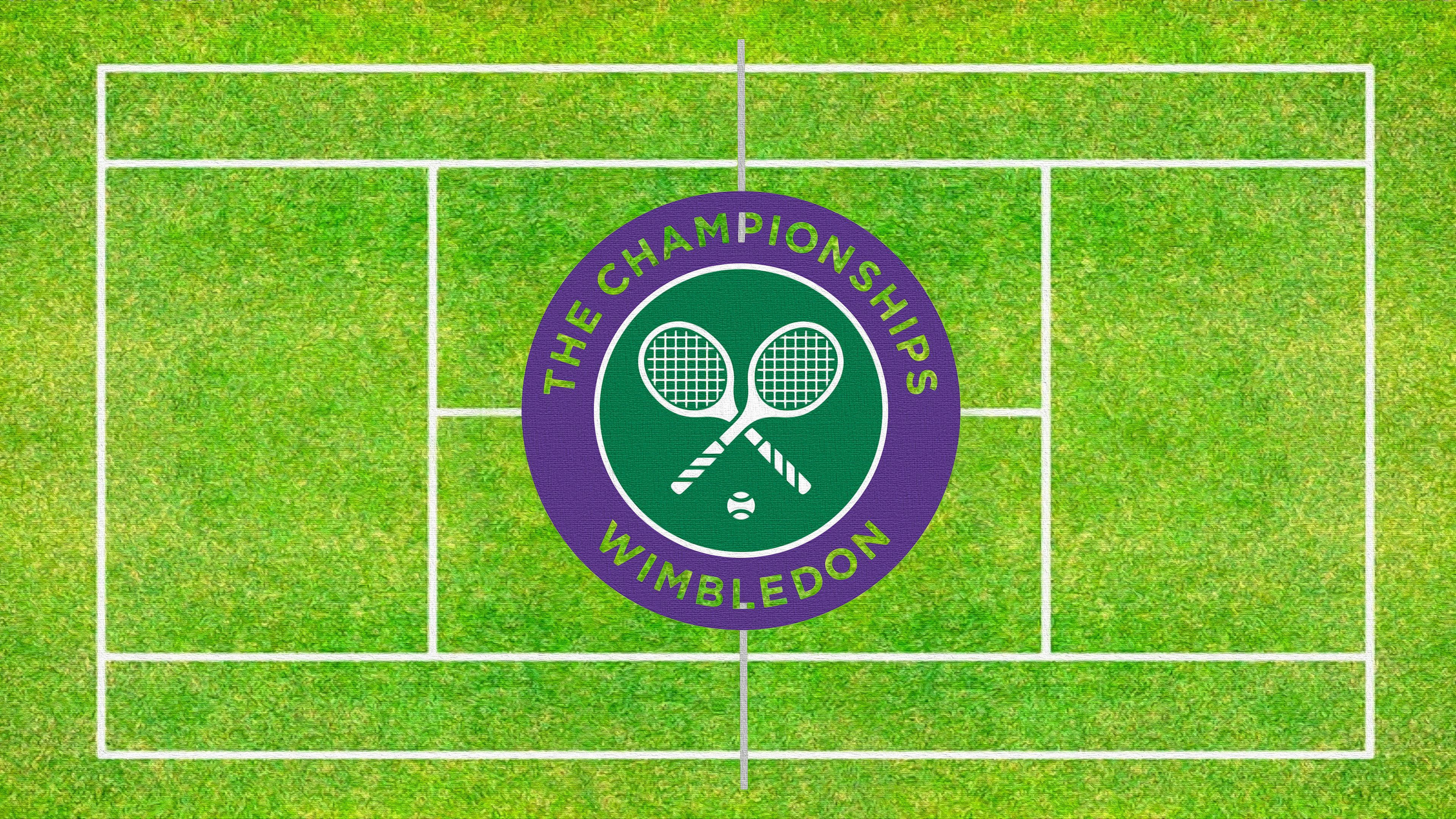 Wimbledon 桌布 壁紙 — 溫布頓標誌性草地網球場的鳥瞰圖，錦標賽標誌位於綠色草地的中央。