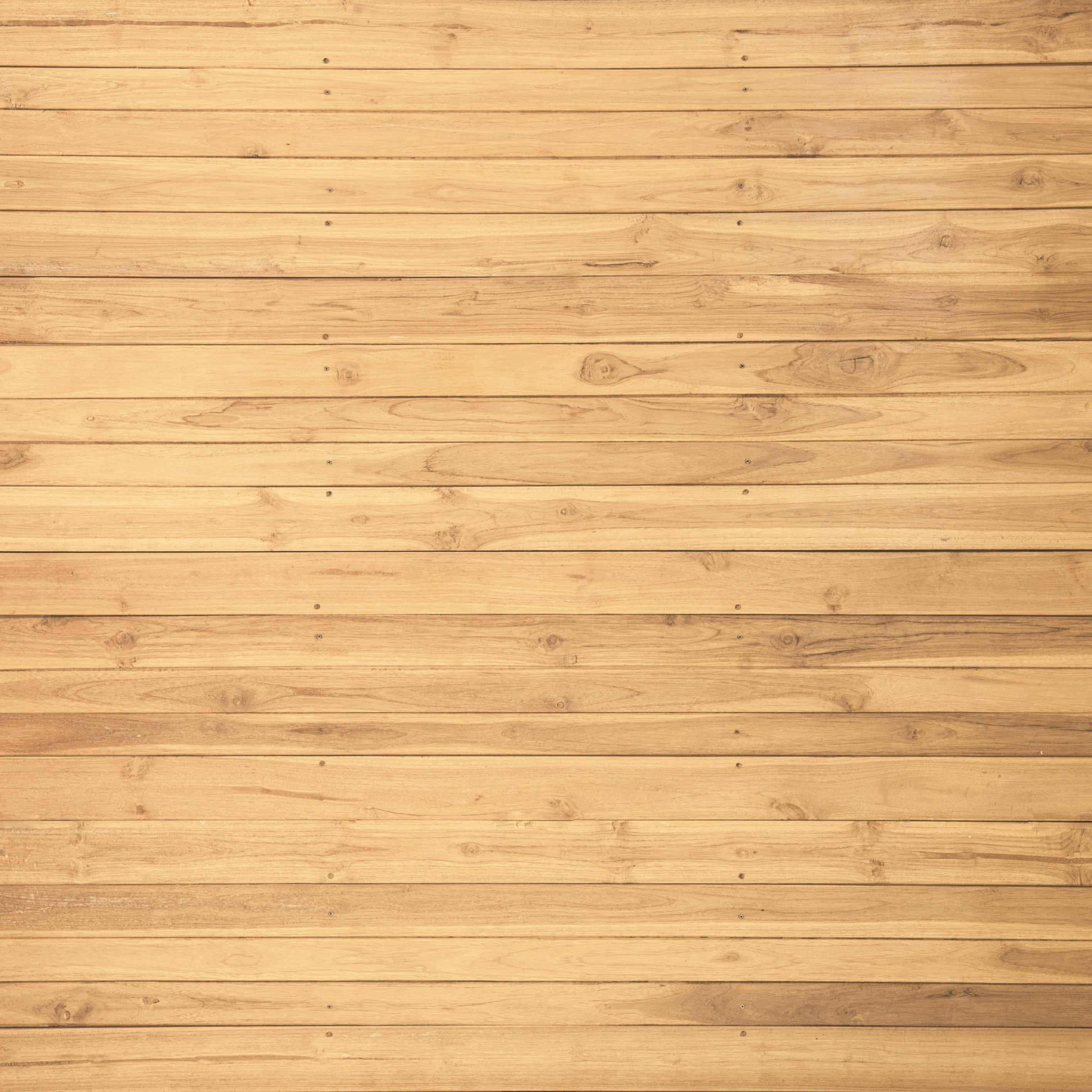 High Resolution Wood 桌布 壁紙 — 溫暖淺色木板，帶有天然木紋和節疤，水平排列成行。