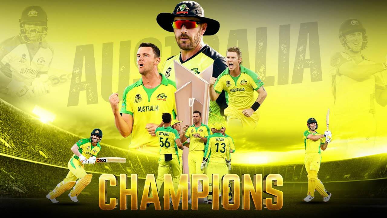 australia cricket 桌布 壁紙 — 澳洲板球隊在發光的黃色體育場背景下，與獎盃和動作姿勢的球員一起慶祝錦標賽勝利。