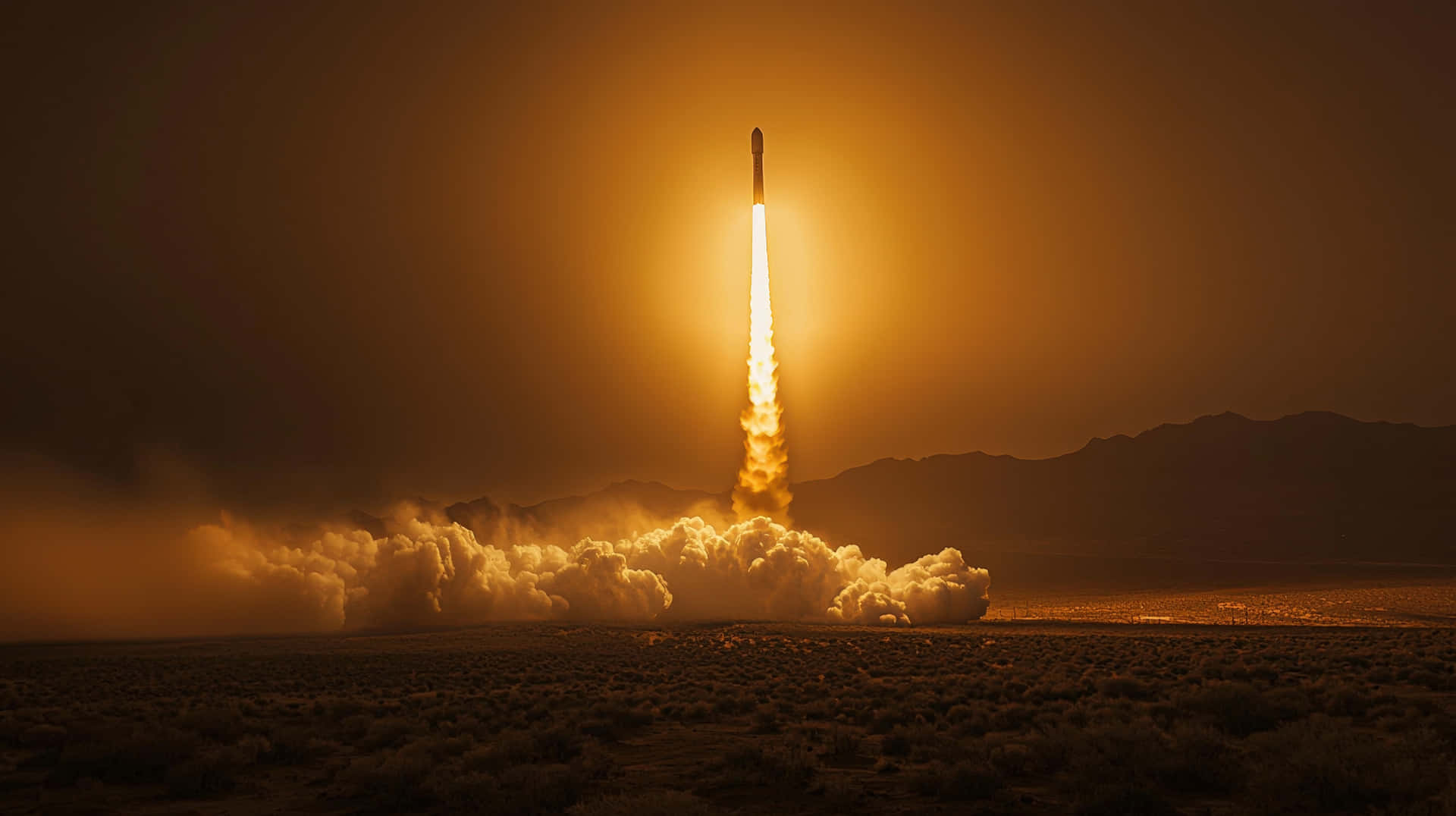 Powerful Rocket Launch with Fiery Exhaust Trail 壁紙 — 火箭在金色黃昏的天空中上升，從沙漠發射台升空時留下火熱的痕跡。