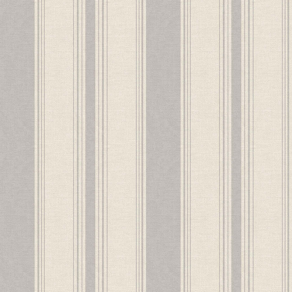 Cute Stripes 桌布 壁紙 — 灰色和奶油色的垂直條紋營造出平靜的紋理壁紙圖案，帶有微妙的編織布料細節。