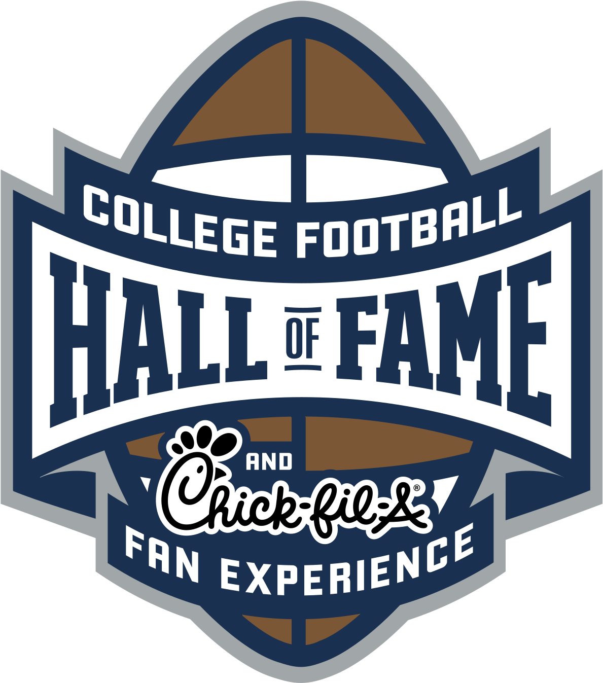 college 桌布 壁紙 — 為 College Football Hall of Fame 和 Chick-fil-A Fan Experience 設計的醒目藍白標誌，帶有足球圖案。