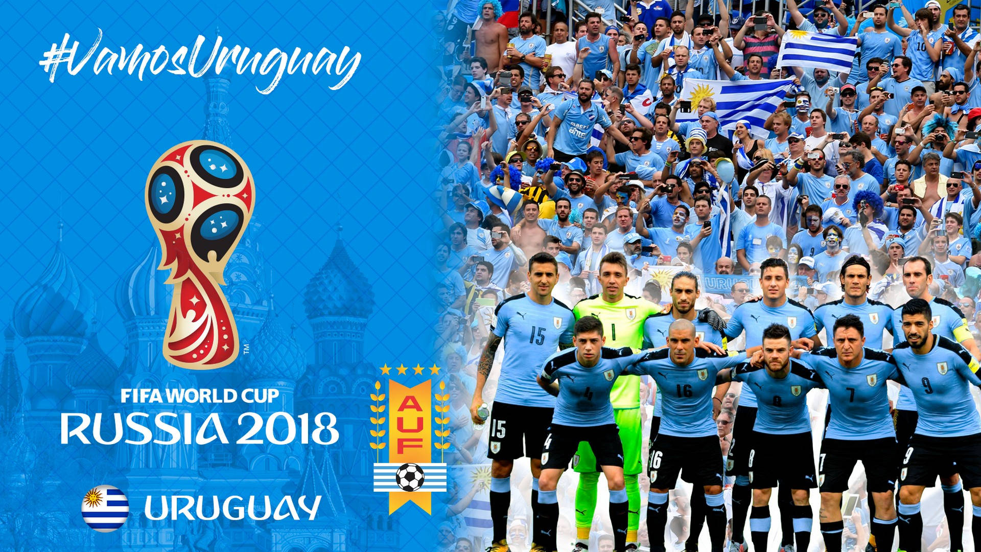 Uruguay 桌布 壁紙 — 烏拉圭國家足球隊身穿藍色球衣，球迷在他們身後揮舞旗幟，背景為藍色並帶有世界盃品牌標誌。